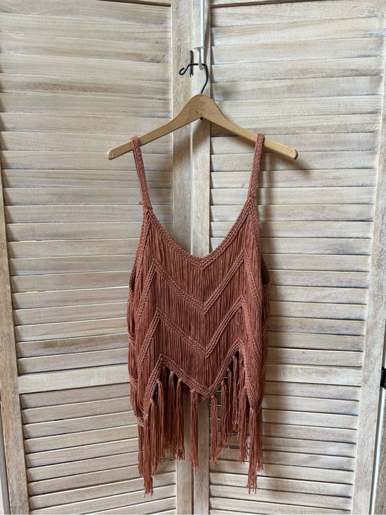 None Tops - Fringed Crochet Tank Top in Mauve pink/brown